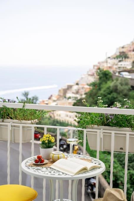 House On The Rock Apartment Positano Exterior photo